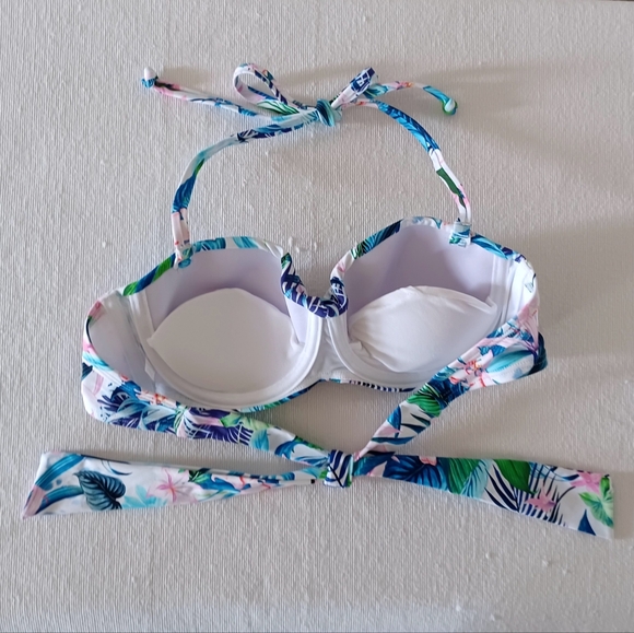 Lascana for Venus Underwire Twist Bandeau Bikini Top, size S - Picture 9 of 13